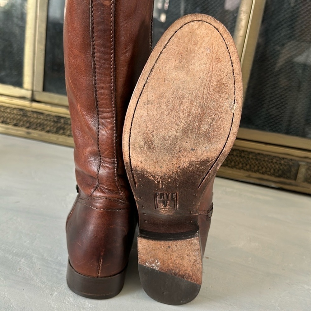 Frye 4001 Buttery Soft Leather Round Toe Tall Riding Boots 8.5 Inside Zipper - Picture 15 of 16